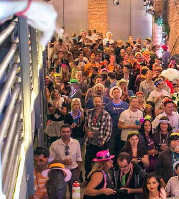 公司例行全体会议